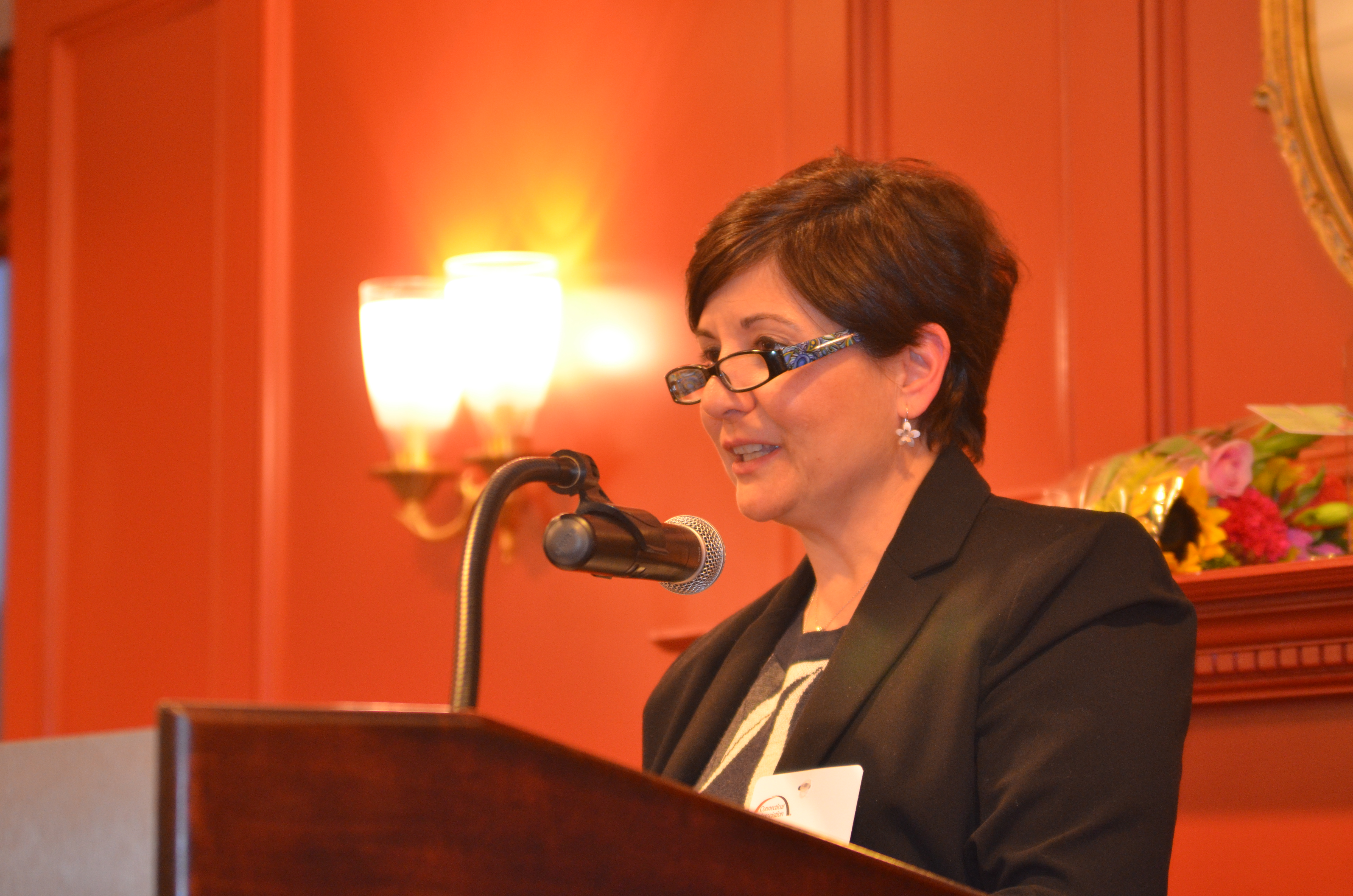 The Honorable Maria A. Kahn giving her acceptance speech