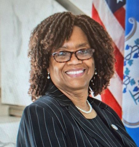 Antoria Howard Headshot